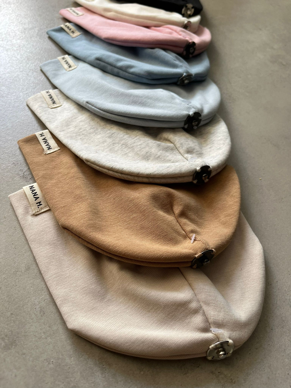 כובע טריקו מתחבר לפונפון