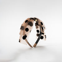 'קשת פפיון טול עיגולי קטיפה - בז