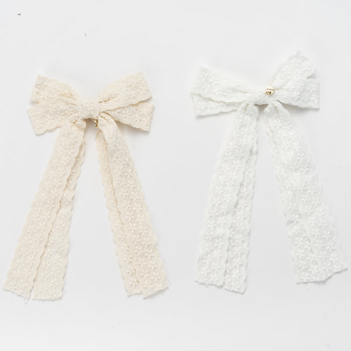 פפיון ארוך תחרה פרחים