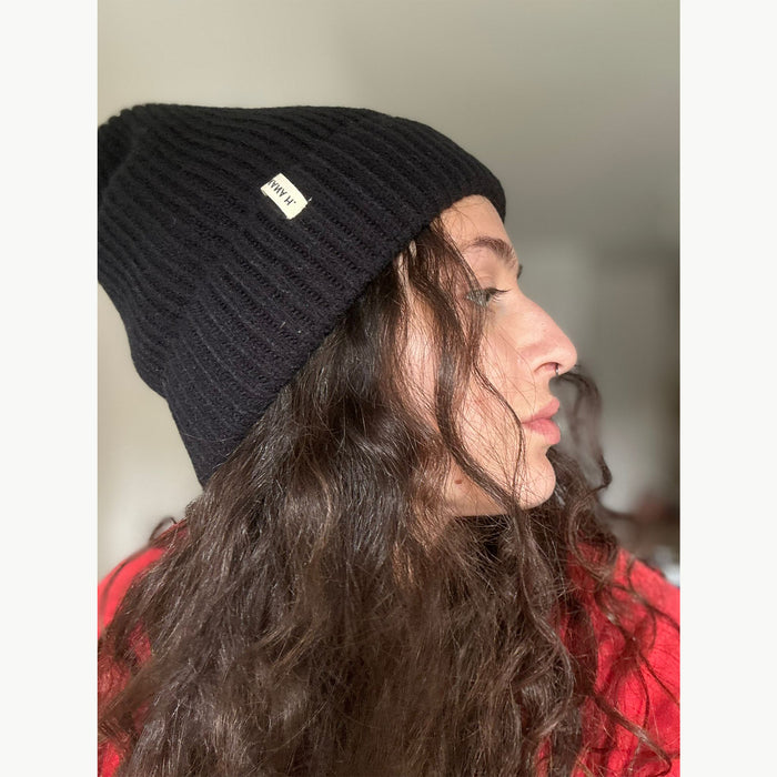 כובע סריג (נשים) - שחור