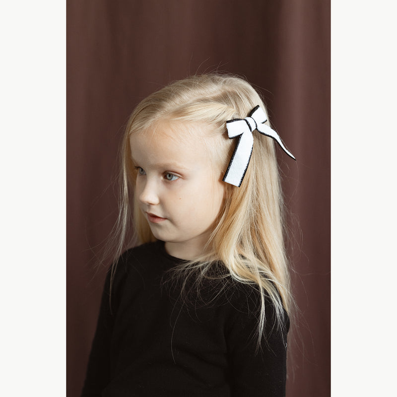 B&W זוג פפיונים