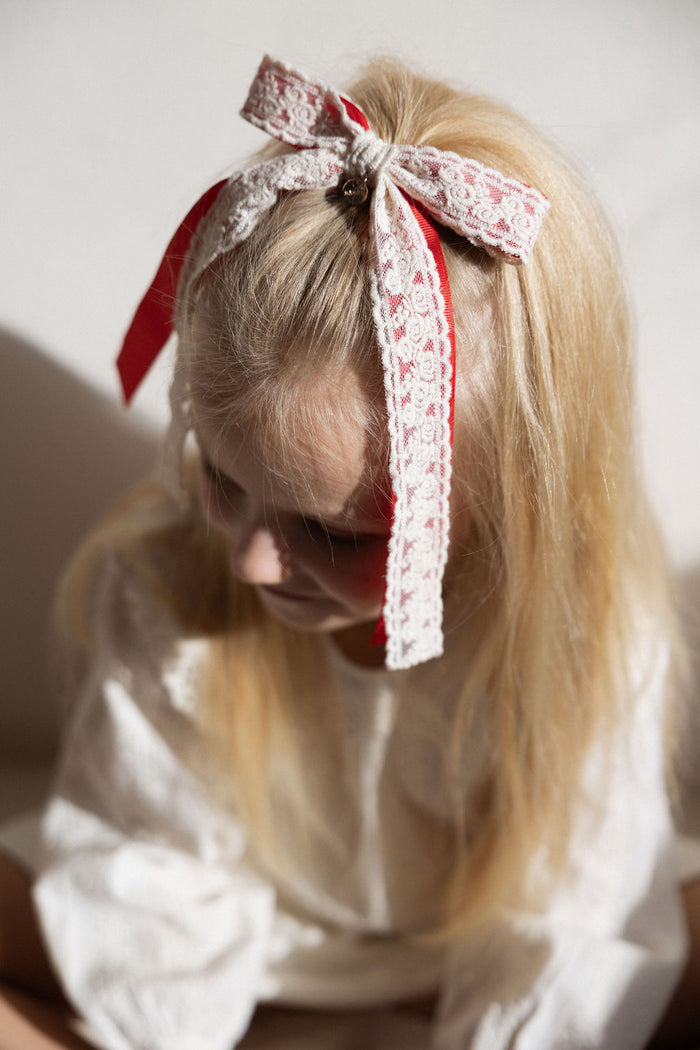 פפיון תחרה בלרינה שילוב סרט