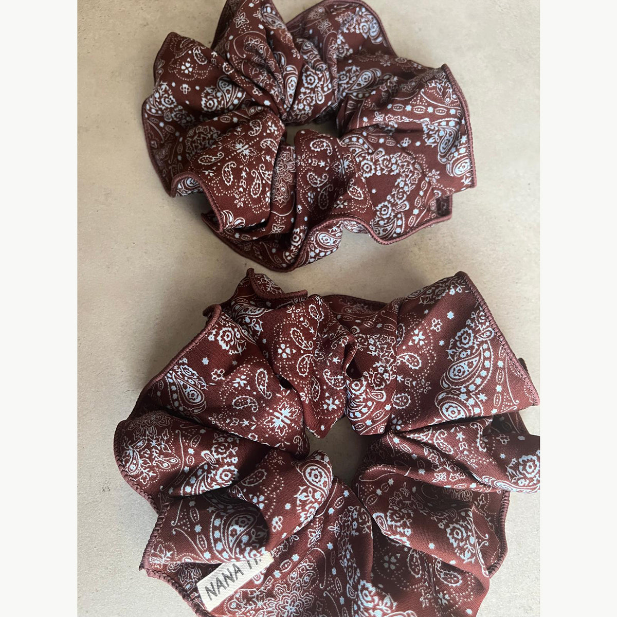 זוג גומיות סקראנצ' ענקיות  - בורדו